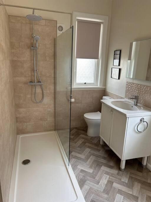 Spacious & Bright 3 Bed Apartamento Harrogate